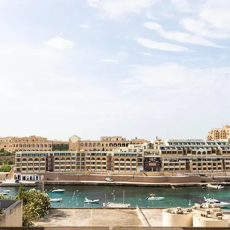 شقة One Of A Kind, Seafront In St Georges Bay By 360 Estates *