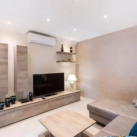 One Of A Kind, Seafront In St Georges Bay By 360 Estates *