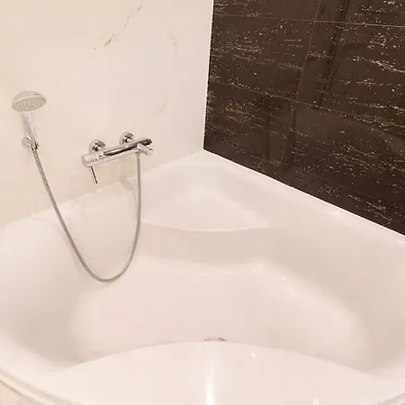 One Of A Kind, Seafront In St Georges Bay By 360 Estates شقة سانت جوليان