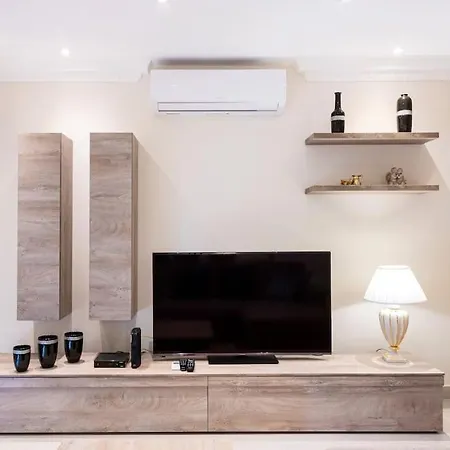 One Of A Kind, Seafront In St Georges Bay By 360 Estates *